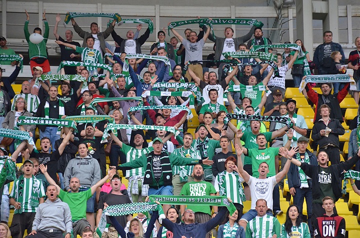 Dění na tribunách: Dukla - Bohemians