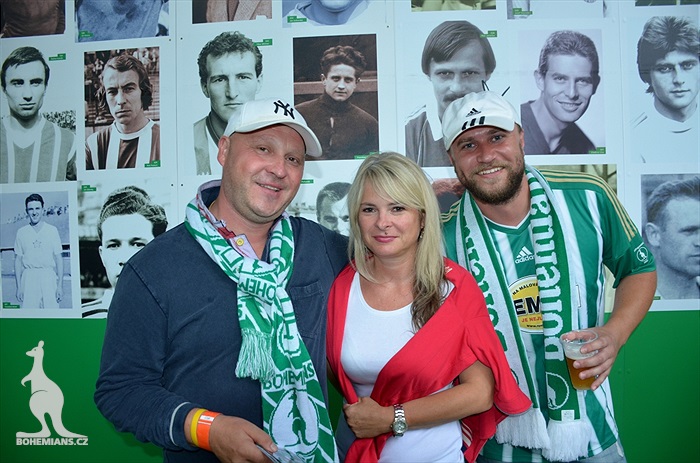 DĚNÍ NA TRIBUNÁCH: Bohemians - Hradec