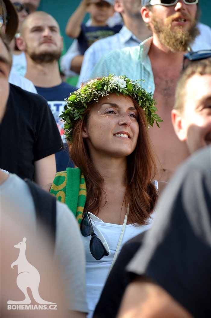 DĚNÍ NA TRIBUNÁCH: Bohemians - Karviná