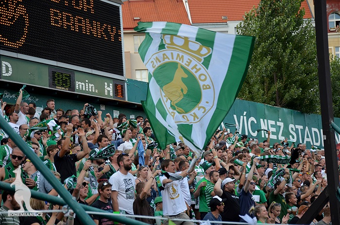 DĚNÍ NA TRIBUNÁCH: Bohemians - Karviná