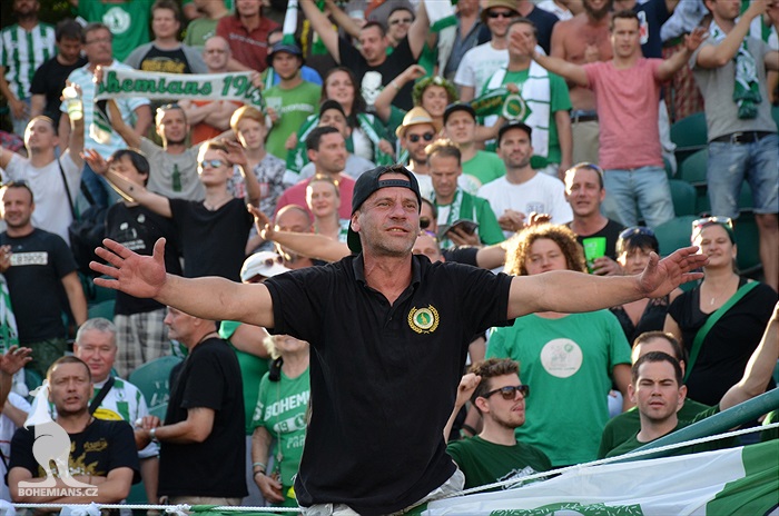 DĚNÍ NA TRIBUNÁCH: Bohemians - Karviná