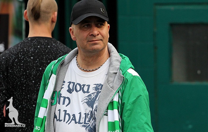 DĚNÍ NA TRIBUNÁCH: Bohemians - Slavia