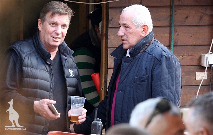 DĚNÍ NA TRIBUNÁCH: Bohemians - Slavia