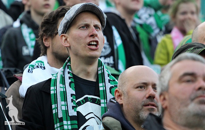 DĚNÍ NA TRIBUNÁCH: Bohemians - Slavia