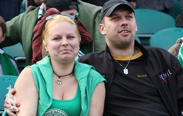 DĚNÍ NA TRIBUNÁCH: Bohemians - Slavia