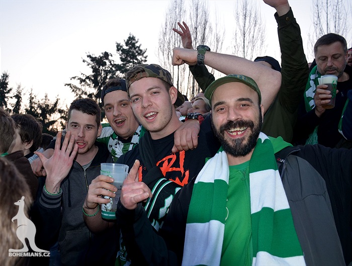 Bohemians - Plzeň 5:2, dění na tribunách