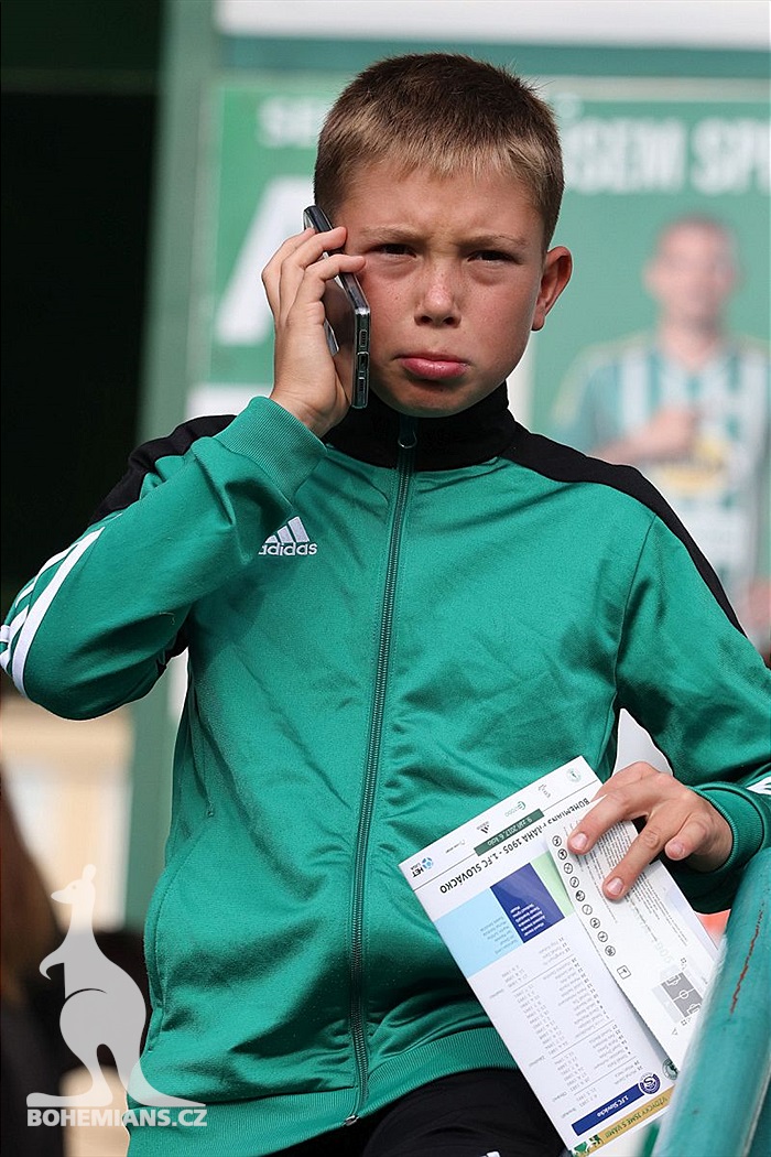 DĚNÍ NA TRIBUNÁCH: Bohemians - Slovácko