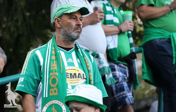 DĚNÍ NA TRIBUNÁCH: Bohemians - Slovácko