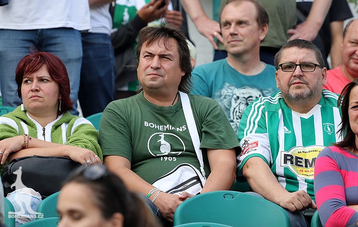 DĚNÍ NA TRIBUNÁCH: Bohemians - Slovácko