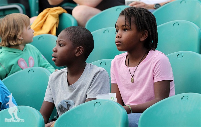DĚNÍ NA TRIBUNÁCH: Bohemians - Slovácko