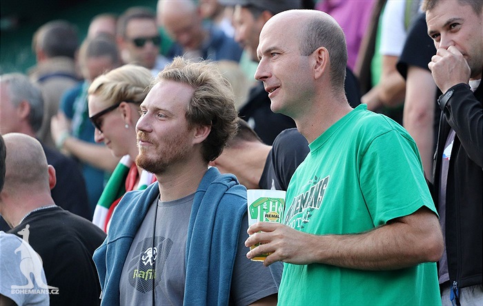 DĚNÍ NA TRIBUNÁCH: Bohemians - Slovácko