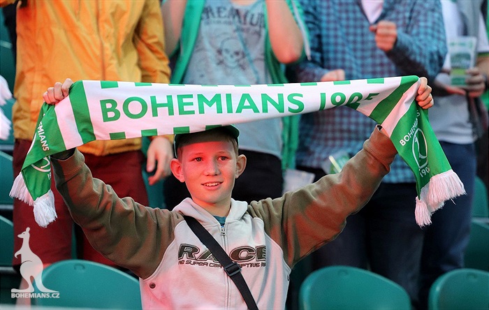 DĚNÍ NA TRIBUNÁCH: Bohemians - Slovácko