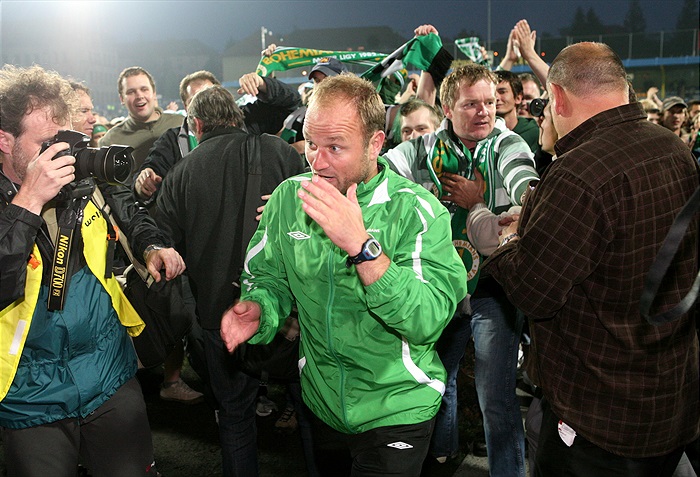 Ufff, to bylo o zdraví, oddechl si kouč.