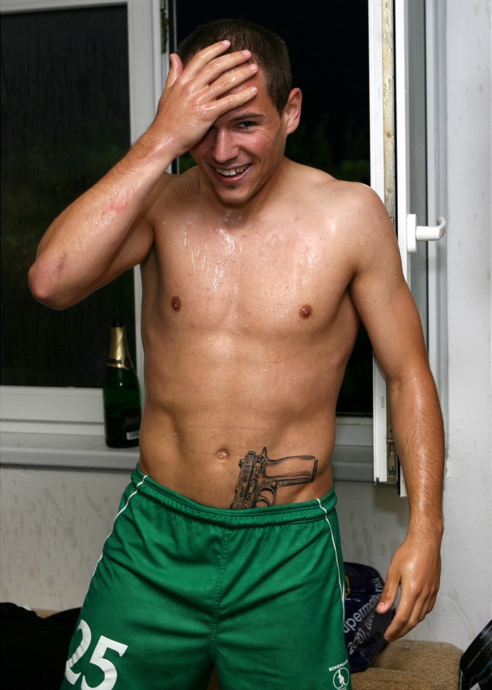 Martin Kotyza s koltem proklatě nízko.