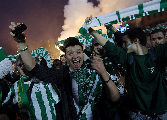 Fanoušci na jihlavském trávníku.