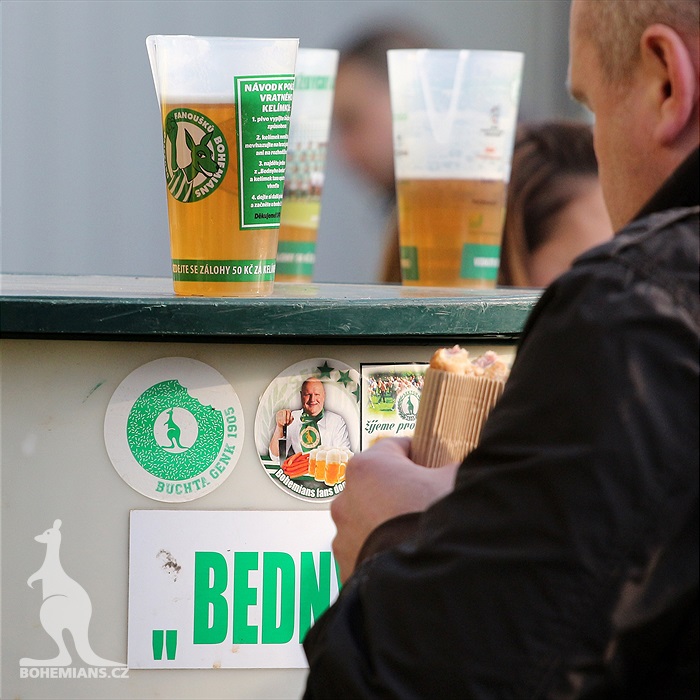 Dění na tribunách: Bohemians - Plzeň