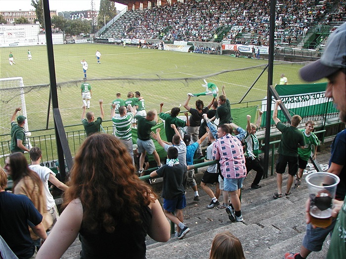 Fanoušci si vychutnávají Balážův gól