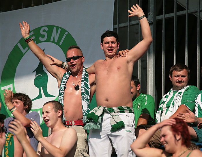 Dvě stovky fanoušků přijely podpořit Bohemku.