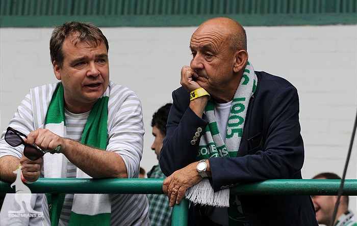 DĚNÍ NA TRIBUNÁCH: Bohemians - Slavia