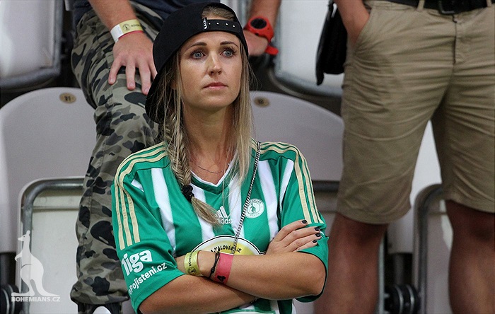 DĚNÍ NA TRIBUNÁCH: Bohemians - Slavia