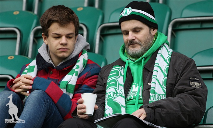 DĚNÍ NA TRIBUNÁCH: Bohemians - Teplice