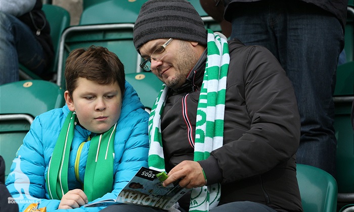 DĚNÍ NA TRIBUNÁCH: Bohemians - Teplice