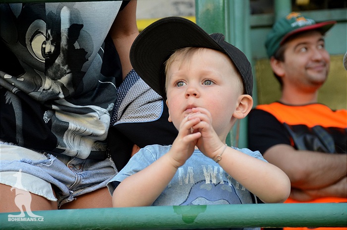 Dění na tribunách Bohemians - Jihlava 1:1
