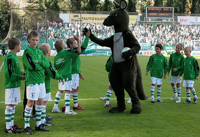 Velké Klokany podporovali i malí Klokani.