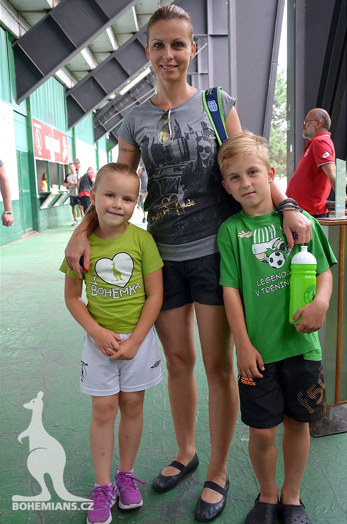 DĚNÍ NA TRIBUNÁCH: Bohemians - Pardubice