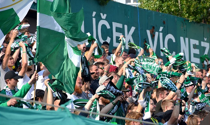 opava_nadstavbajaro_deni na tribunach 