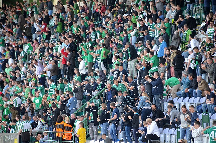 opava_nadstavbajaro_deni na tribunach 