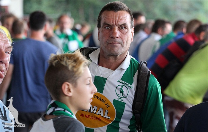 DĚNÍ NA TRIBUNÁCH: Dukla - Bohemians