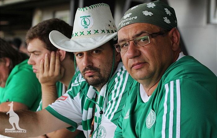 DĚNÍ NA TRIBUNÁCH: Dukla - Bohemians