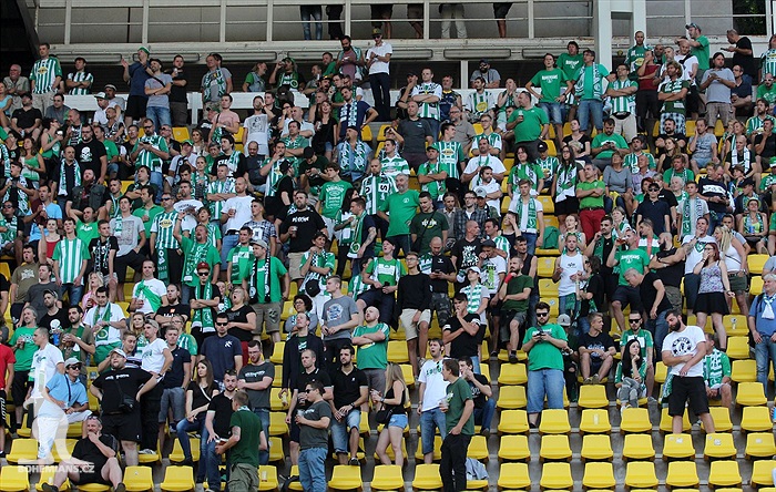 DĚNÍ NA TRIBUNÁCH: Dukla - Bohemians