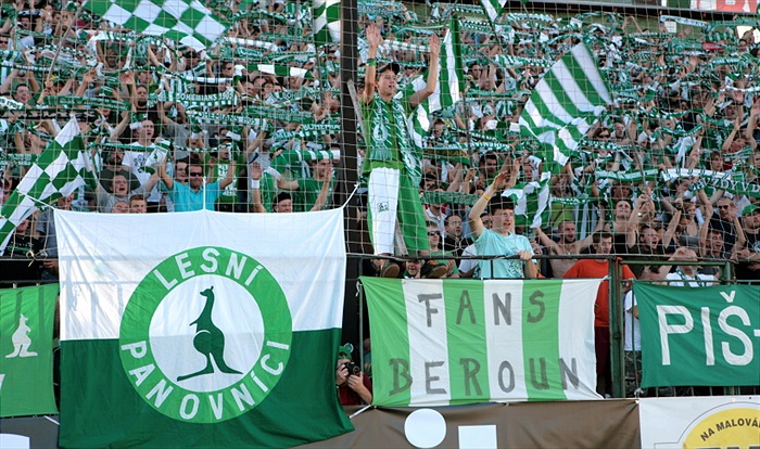 Děkovačka po utkání.