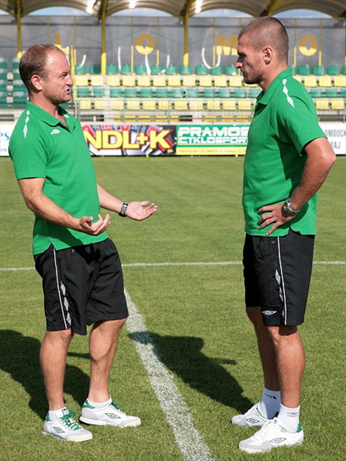 Předzápasová debata trenéra a kapitána.