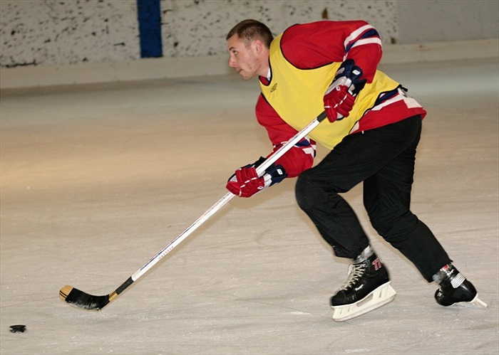 Jirka Havránek se řítí na branku.