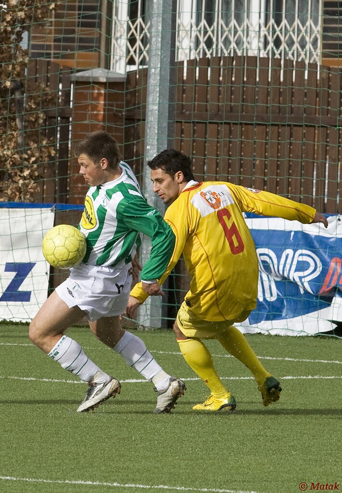 Květoň proti exklokanovi Horváthovi.