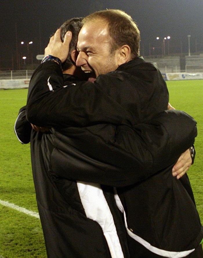 Vyhráli jsme - trenéři se radují.