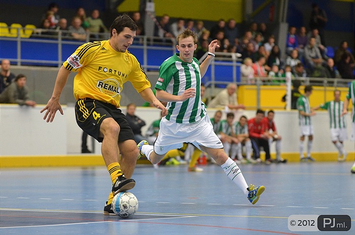 Futsal vs Fotbal 8:1 (4:0)