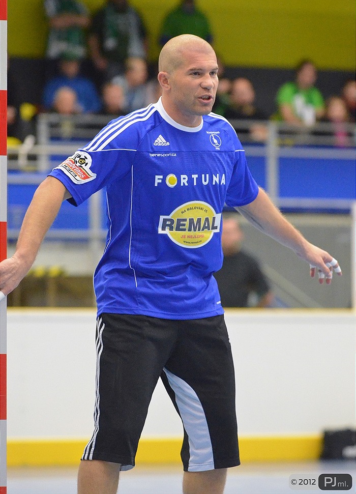 Futsal vs Fotbal 8:1 (4:0)