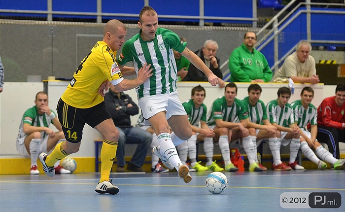 Futsal vs Fotbal 8:1 (4:0)