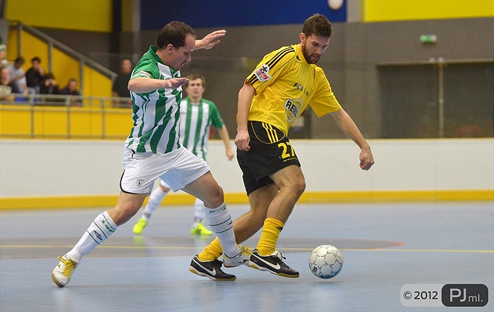 Futsal vs Fotbal 8:1 (4:0)