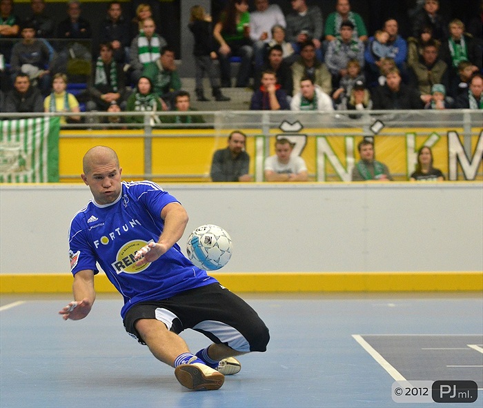 Futsal vs Fotbal 8:1 (4:0)