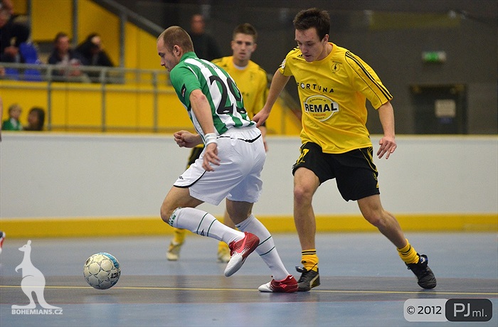 Futsal vs Fotbal 8:1 (4:0)
