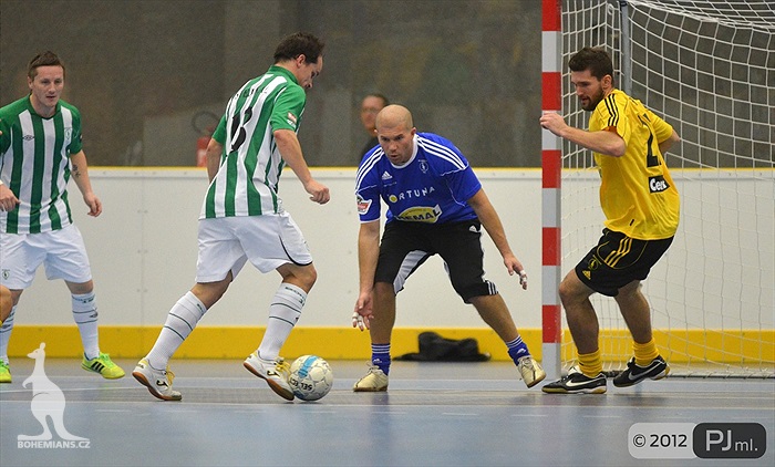 Futsal vs Fotbal 8:1 (4:0)