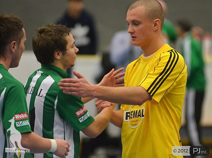Futsal vs Fotbal 8:1 (4:0)