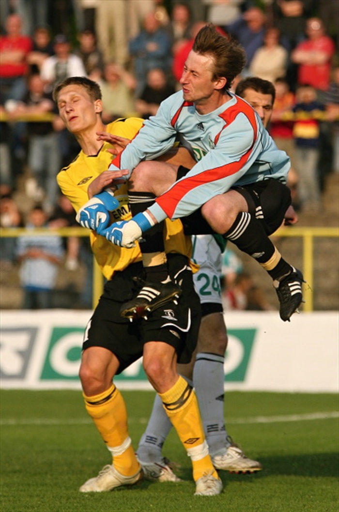 Důrazný gólman Pillár proti Škodovi.