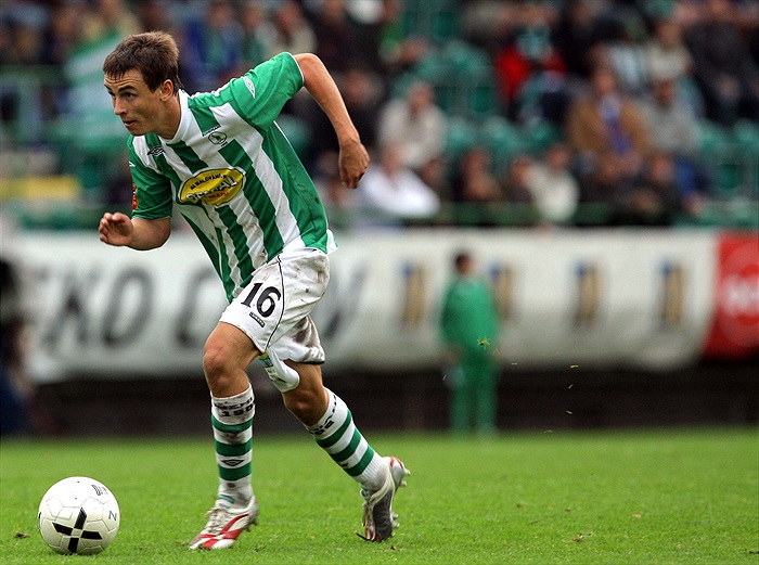 Moravec sprintuje na branku.