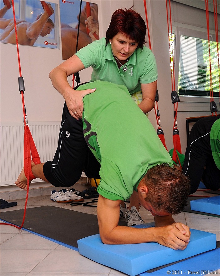 Klokani v rukou fyzioterapeutky Alice Hamáčkové